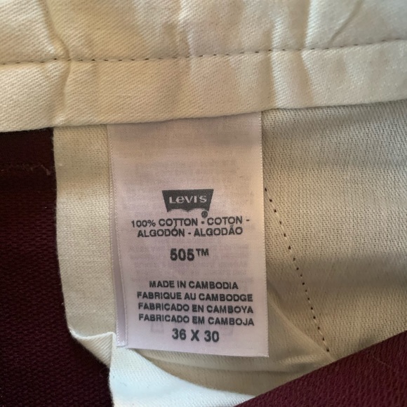 Men’s Levi’s pants - Picture 2 of 2